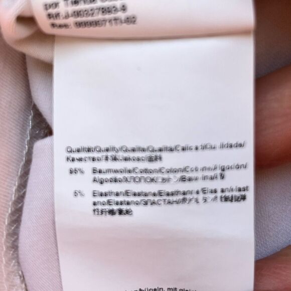 Hugo Boss ivory/cream t-shirt, chest logo, shirt sleeves, size Medium - Picture 6 of 10